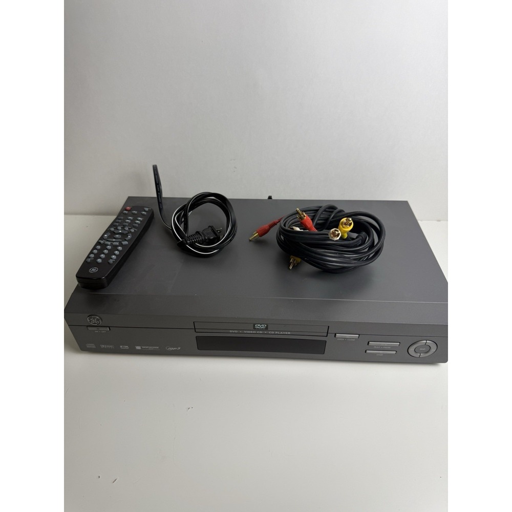 General Electric CD / DVD Player GE 1401P with remote | Tested & Working!